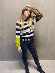 LOGOSWEATER - English